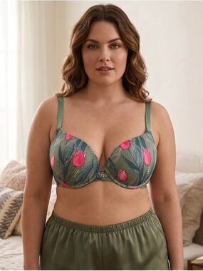 Catherine malandrino pushup bra 42C with roses design new RN# 146342